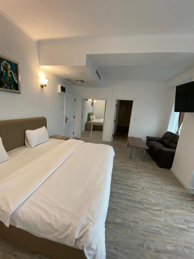 Hotel Zimbru Snagov Tincabesti Extérieur photo